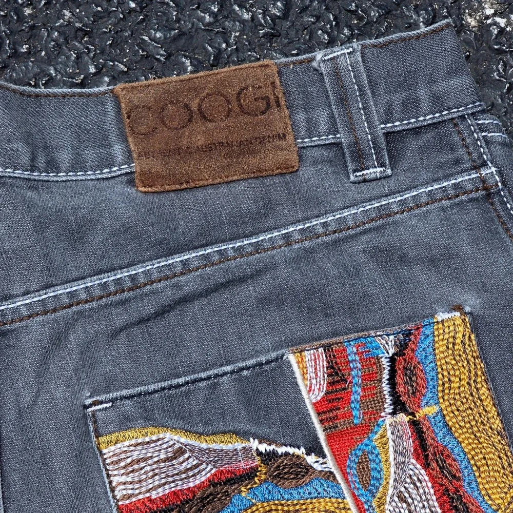 COOGI Men Grey Denim Shorts Sz. 34 Embroidered Pocket Streetwear Hip Hop Vtg Y2K
